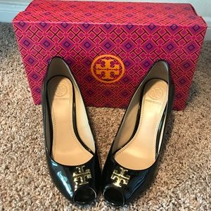 Tory Burch Jade Peep Toe Wedge - Size 6